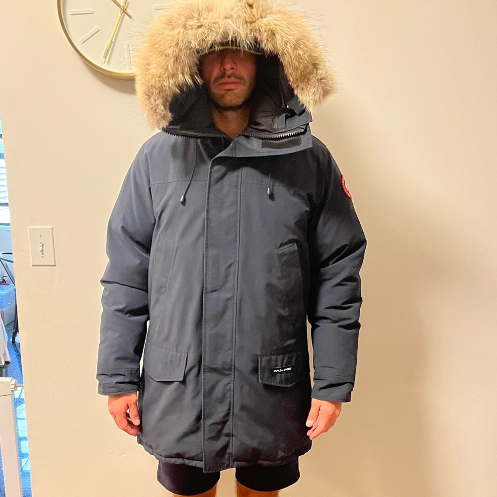 MINT & AUTHENTIC Canada Goose Coat, Navy // Size L
